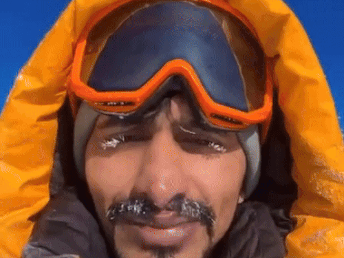 हिसार के पर्वतारोही का वर्ल्ड रिकॉर्ड:यूरोप की सबसे ऊंची चोटी पर बिना ऑक्सीजन 24 घंटे बिताए, 8 साल की मेहनत