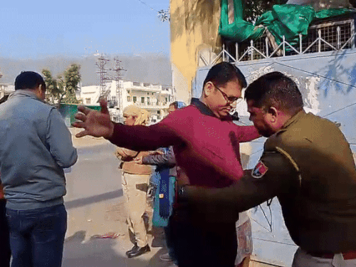 डिप्टी कमांडेंट के लिए केवल 255 ने दिया एग्जाम:RPSC का इस साल का पहला एग्जाम, चेकिंग कर दी एन्ट्री, 4 पदों पर होनी है भर्ती