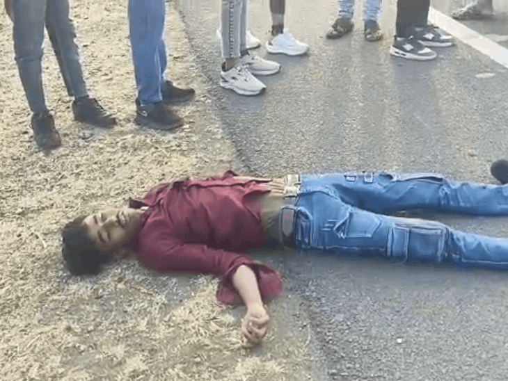 राजस्थान बॉर्डर पर हादसा, राजगढ़ के दो नाबालिगों की मौत:एक गंभीर; बालाजी दर्शन कर लौट रहे थे तीनों दोस्त, तभी ट्रक ने मारी टक्कर