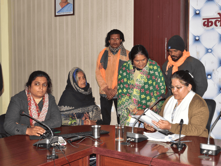 मंदसौर जनसुनवाई में कलेक्टर ने 46 आवेदकों की समस्याएं सुनीं:सरकारी रास्ते, अतिक्रमण और भूमि आवंटन सहित कई प्रकरणों में कार्रवाई के निर्देश