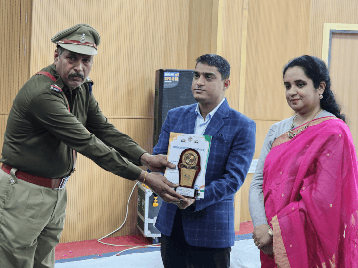 कुशाभाऊ ऑडिटोरियम में लोकनृत्य-देशभक्ति गीतों की प्रस्तुतियां:मंदसौर में गणतंत्र संध्या पर भारत पर्व का भव्य आयोजन