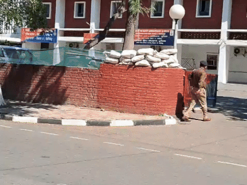 चंडीगढ़ ऑनलाइन निवेश के नाम पर 1.39 करोड़ ठगे:वॉट्सऐप ग्रुप और फर्जी ट्रेडिंग ऐप से जोड़ा, पैसे नहीं दिए तो दी धमकी