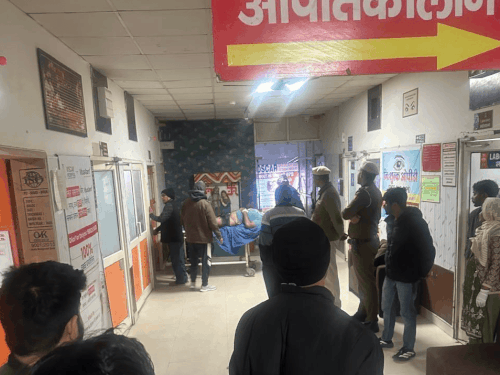 झज्जर में देर रात पुलिस पर बदमाशों ने चलाई गोलियां:एसटीएफ टीम से एक पुलिसकर्मी घायल, अवैध हथियार की सूचना पर गई थी टीम