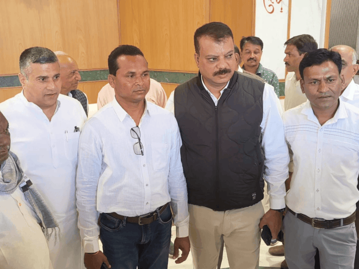 उमंग सिंघार बोले- जल जीवन मिशन में बड़ा भ्रष्टाचार हुआ:बैतूल में कहा- उद्योगपतियों को जमीनें दी जा रही, खनिजों का दोहन हो रहा