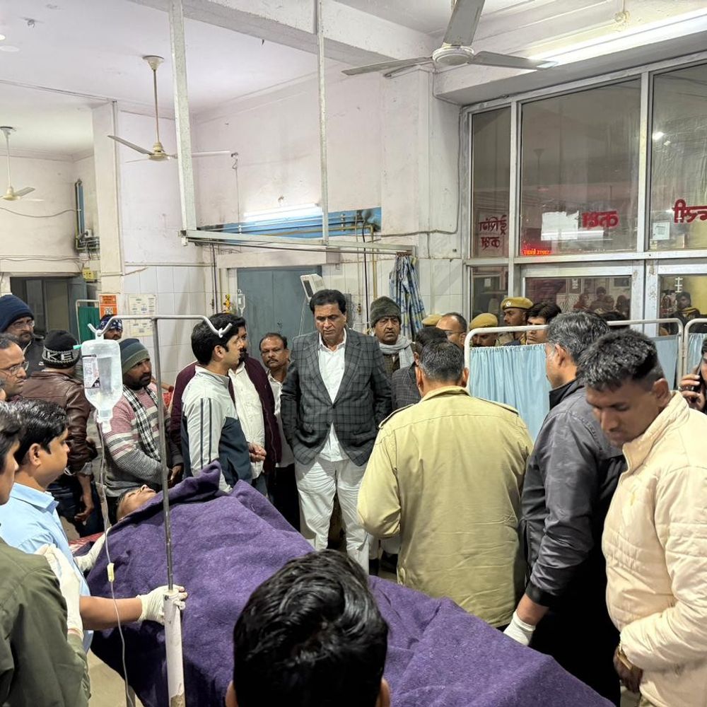 चित्तौड़गढ़ में दो बाइक्स की आमने-सामने टक्कर, 3 मौत:दो युवकों की हालत गंभीर; छोटीसादड़ी-निंबाहेड़ा मार्ग पर हुआ हादसा