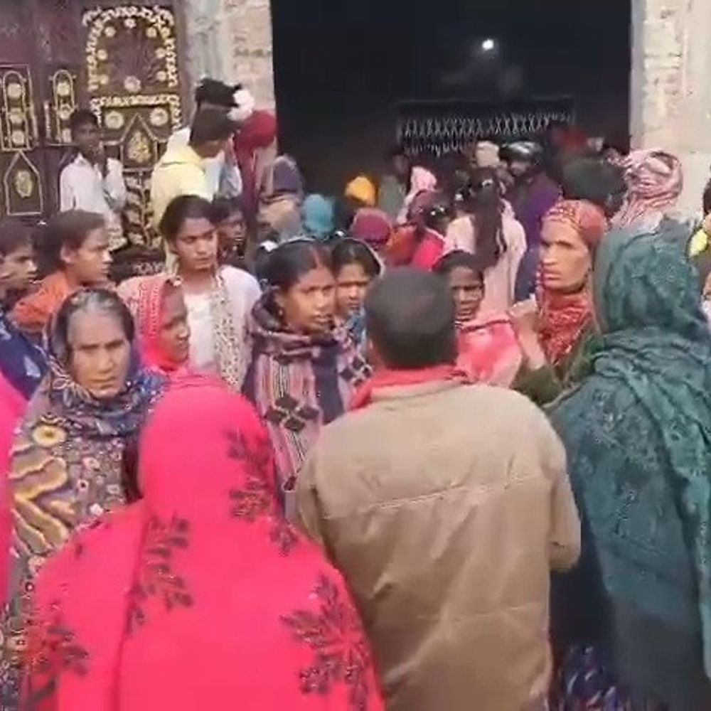 कुशीनगर में चक्की में फंसकर किशोर की मौत:चक्की पर गया था गेहूं पिसवाने, पट्टे में फंसने से गई जान