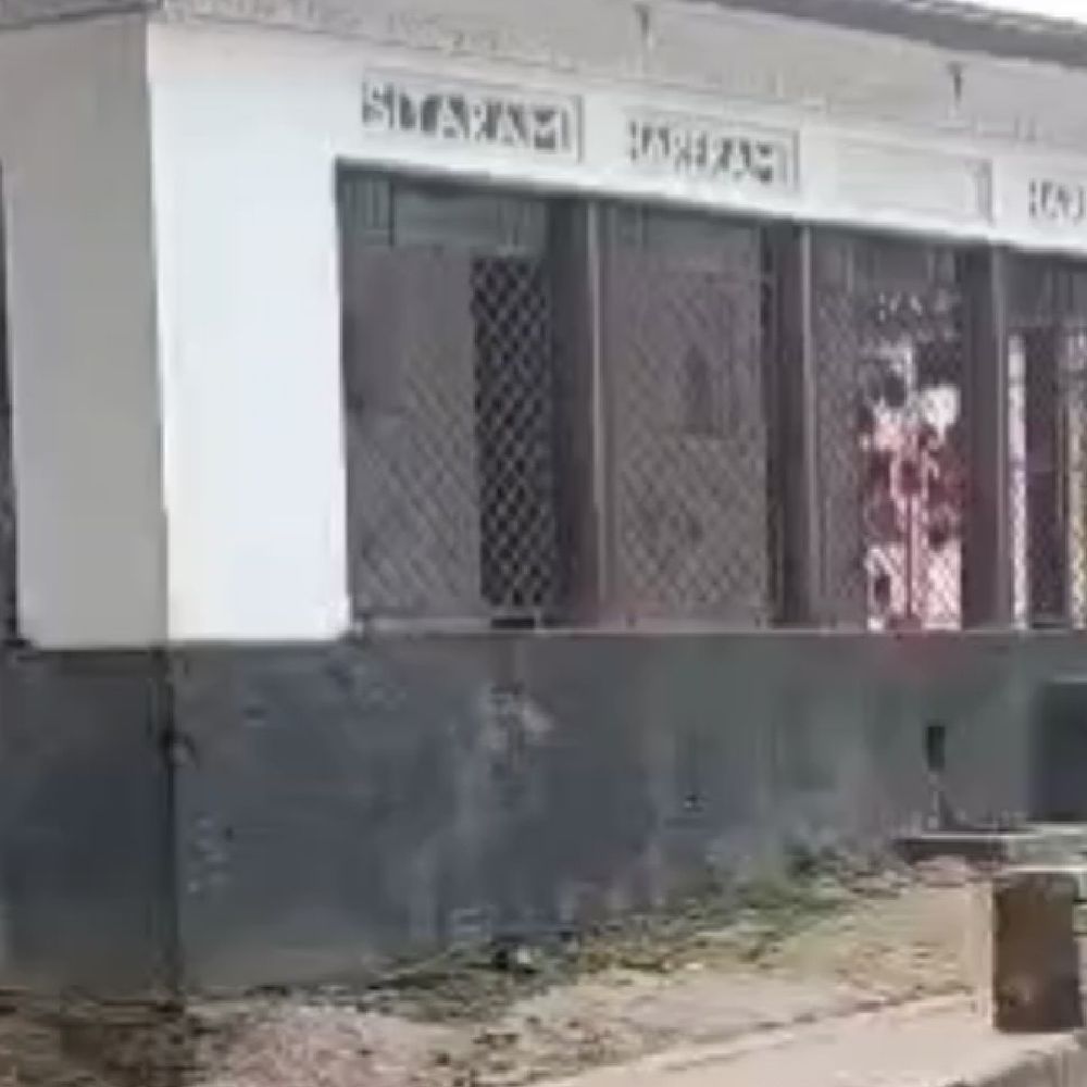 भटनी बाजार में सरकारी, धार्मिक भूमि पर अवैध कब्जे की:देवरिया नगर पंचायत अध्यक्ष ने मुख्यमंत्री से जांच की मांग की