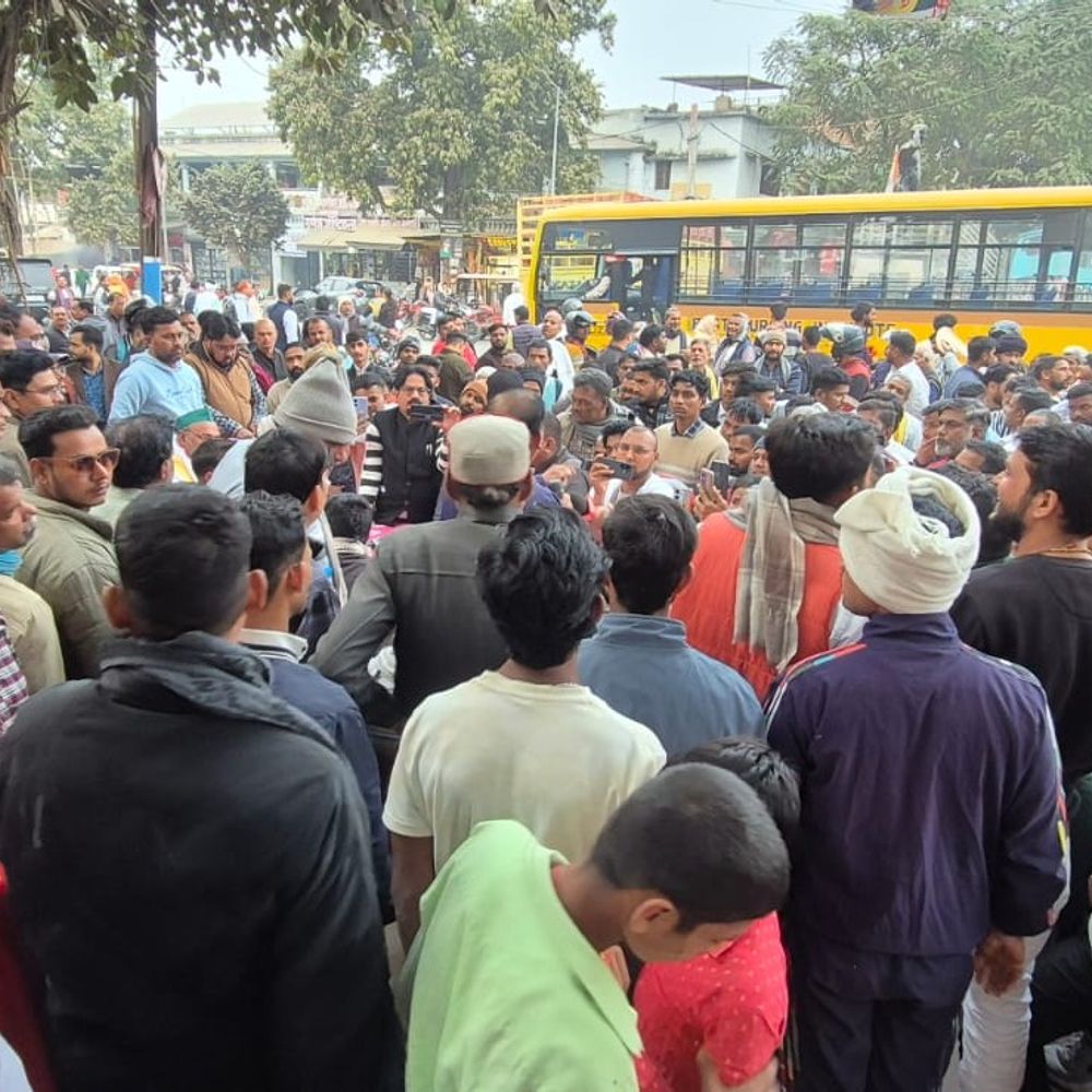 भाजपा नेता प्रदीप राय पर भूमि धोखाधड़ी का आरोप:बक्सर में माले नेता अजीत कुशवाहा ने किया प्रेस कांफ्रेंस, पीड़ितों के आरोपों को किया सार्वजनिक