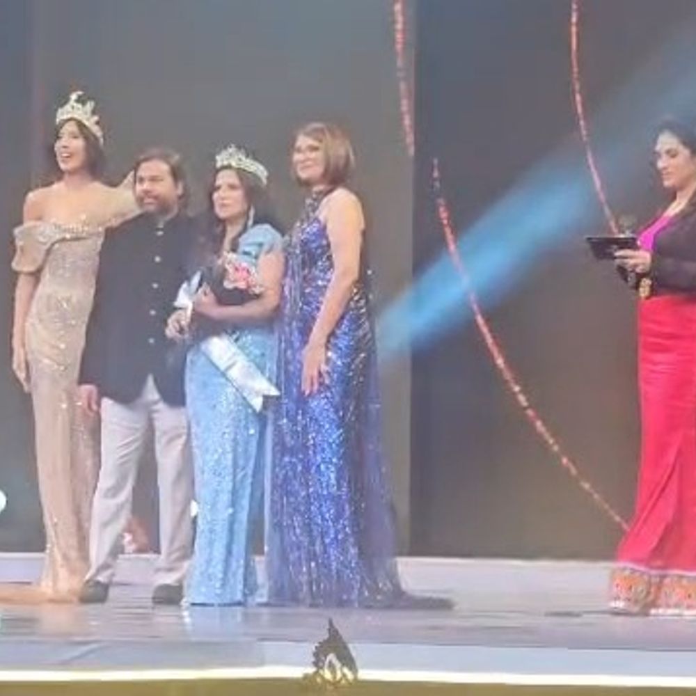 मथुरा की डॉ. सुधा लांबा ने जीते तीन क्राउन:मिसेज इंडिया द गॉडेस में रचा इतिहास