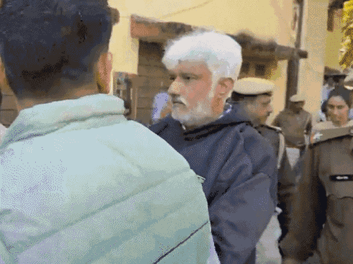 फिल्ममेकर विक्रम भट्ट और उनकी पत्नी की जमानत खारिज:हाईकोर्ट ने माना- इस स्तर पर बेल देना उचित नहीं; डॉक्टर से की करोड़ों की धोखाधड़ी