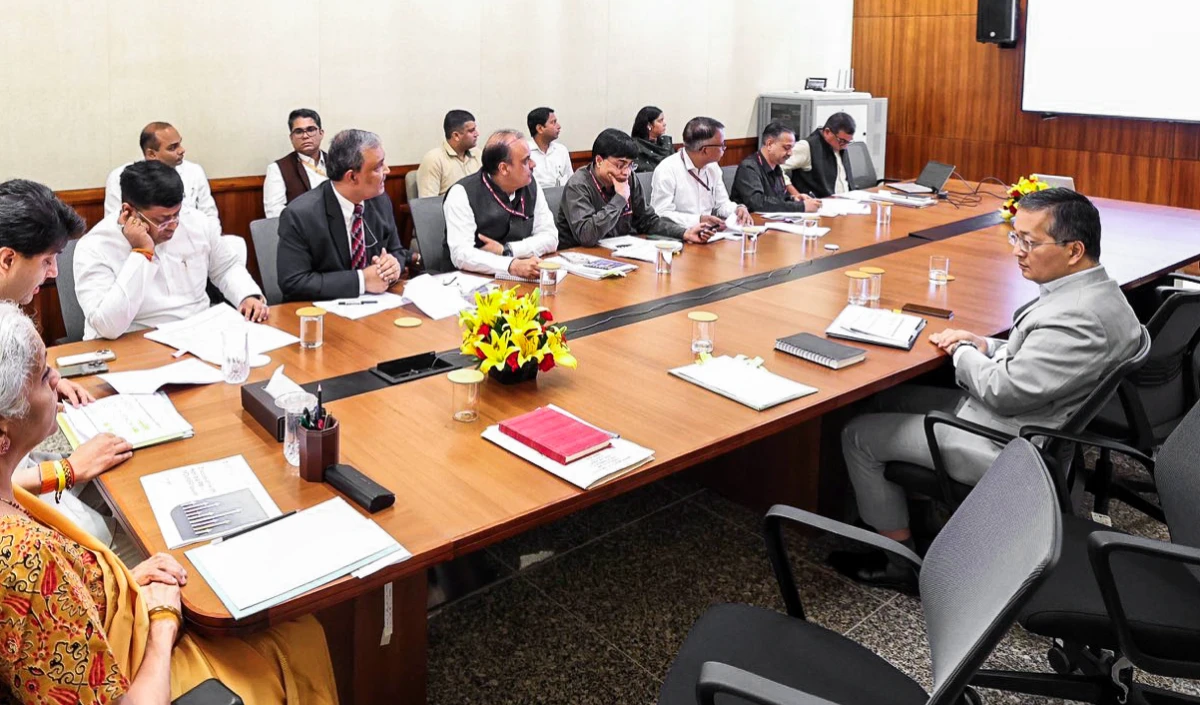 Finance Ministry  ने 17 लाख करोड़ रुपये मूल्य की 852 PPP Projects का खाका पेश किया