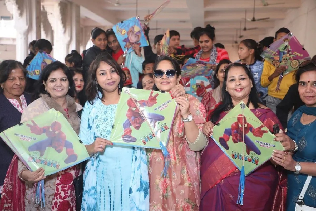 मकर संक्रांति से पहले पतंग महोत्सवों की धूम, सुनाई देंगे ढूंढाड़ी गीत तो कहीं हनुमान चालीसा पाठ और सम्मान समारोह