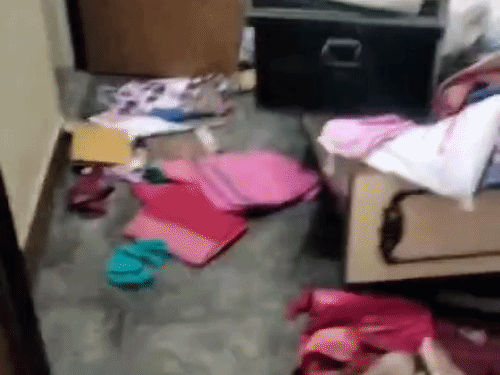 कैश, ज्वैलरी समेत रजिस्ट्री के पेपर भी ले गए चोर:प्रयागराज में रिटायर सैनिक के बंद घर से 10 लाख की चोरी