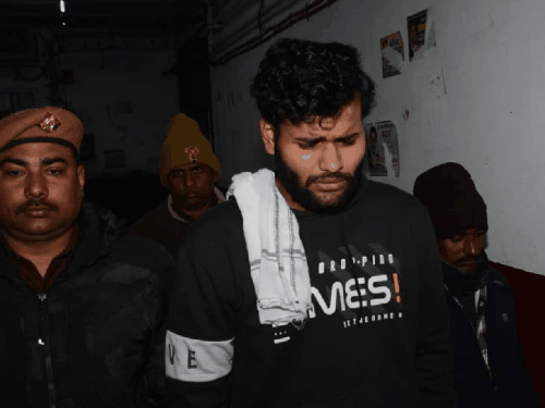 ‘आयुष अंकल धूप में नंगे पैर खड़ा रखते थे’:प्रतीक की हत्या के बाद बच्चों को भूखा रखा, खाना मांगने पर पड़े थप्पड़