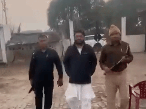 कानपुर में वांटेड BJP नेता को पुलिस ने दी सुरक्षा:पुलिस ने घर से उठाया फिर छोड़ा, CCTV वायरल हुआ तो भेजा जेल