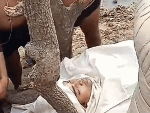 भाजयुमो के क्षेत्रीय महामंत्री का अंतिम संस्कार:फूट- फूट कर रोएं भाई, पत्नी का रो- रो कर बुरा हाल, BJP विधायक पहुंचे