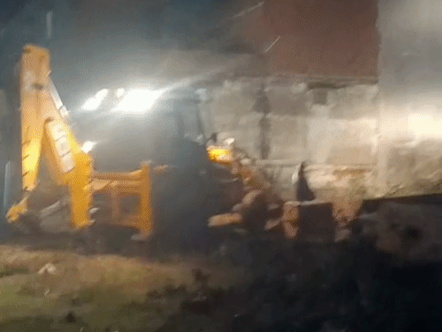 GDA ने ध्वस्त की अवैध प्लाटिंग:25000 वर्ग मीटर में बिना तलपट मानचित्र के हो रहा था विकास कार्य