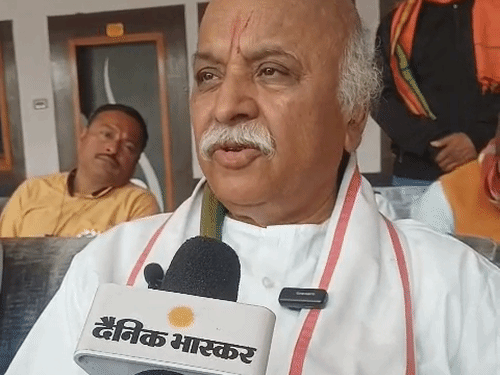 कल की बड़ी खबरें, क्योंकि आज अखबार नहीं है:डॉ. तोगड़िया बोले- शंकराचार्य-महामंडलेश्वर कौन… परंपरा तय करेगी, गणतंत्र दिवस पर योगी बना बच्चा