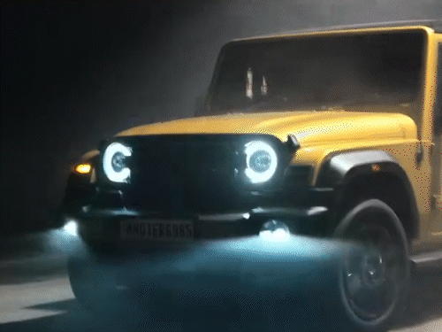 थार रॉक्स का ‘स्टार एडिशन’ लॉन्च, शुरुआती कीमत ₹16.85 लाख:नया सिट्रीन येलो कलर के साथ ब्लैक इंटीरियर; पैनोरमिक सनरूफ और 360° कैमरा जैसे फीचर्स