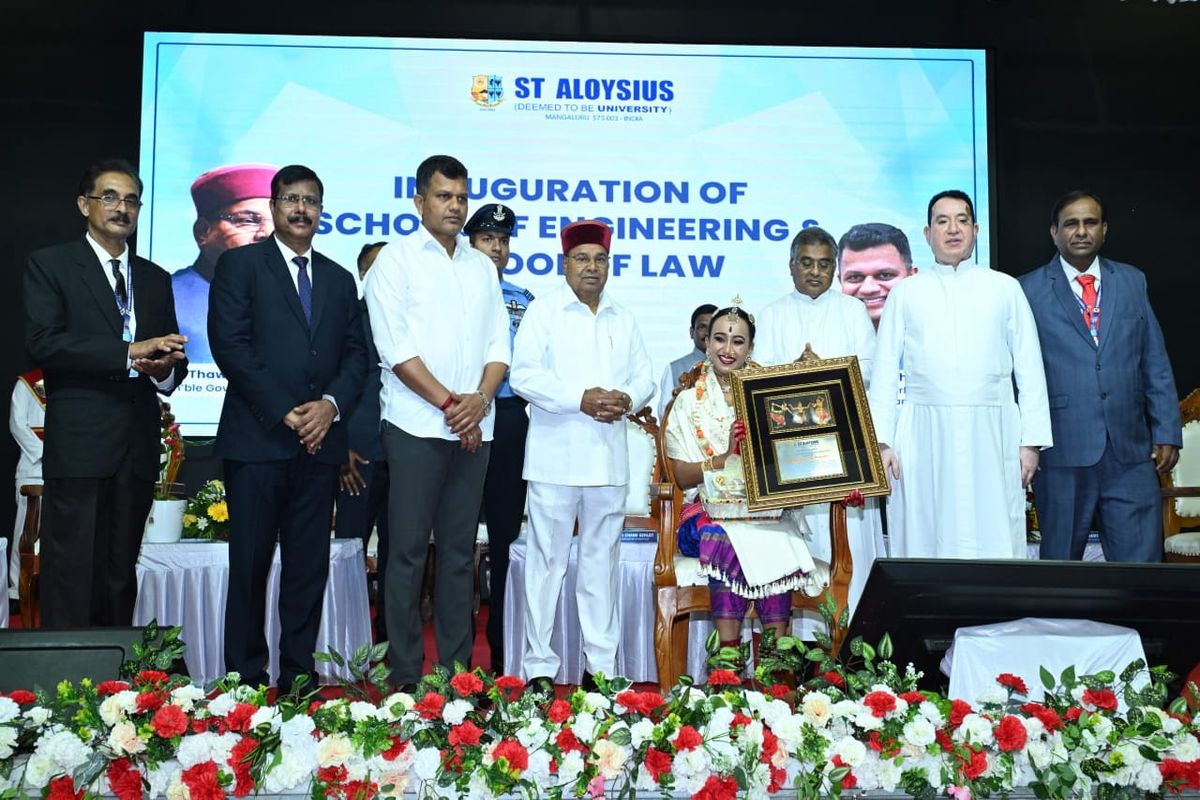 शिक्षा का उद्देश्य केवल व्यक्तिगत सफलता नहीं : राज्यपाल गहलोत