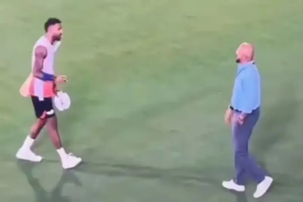 IND vs NZ: गुस्से में इस पूर्व भारतीय खिलाड़ी से भिड़े हार्दिक पंड्या, जमकर हुई बहस, देखें वायरल Video