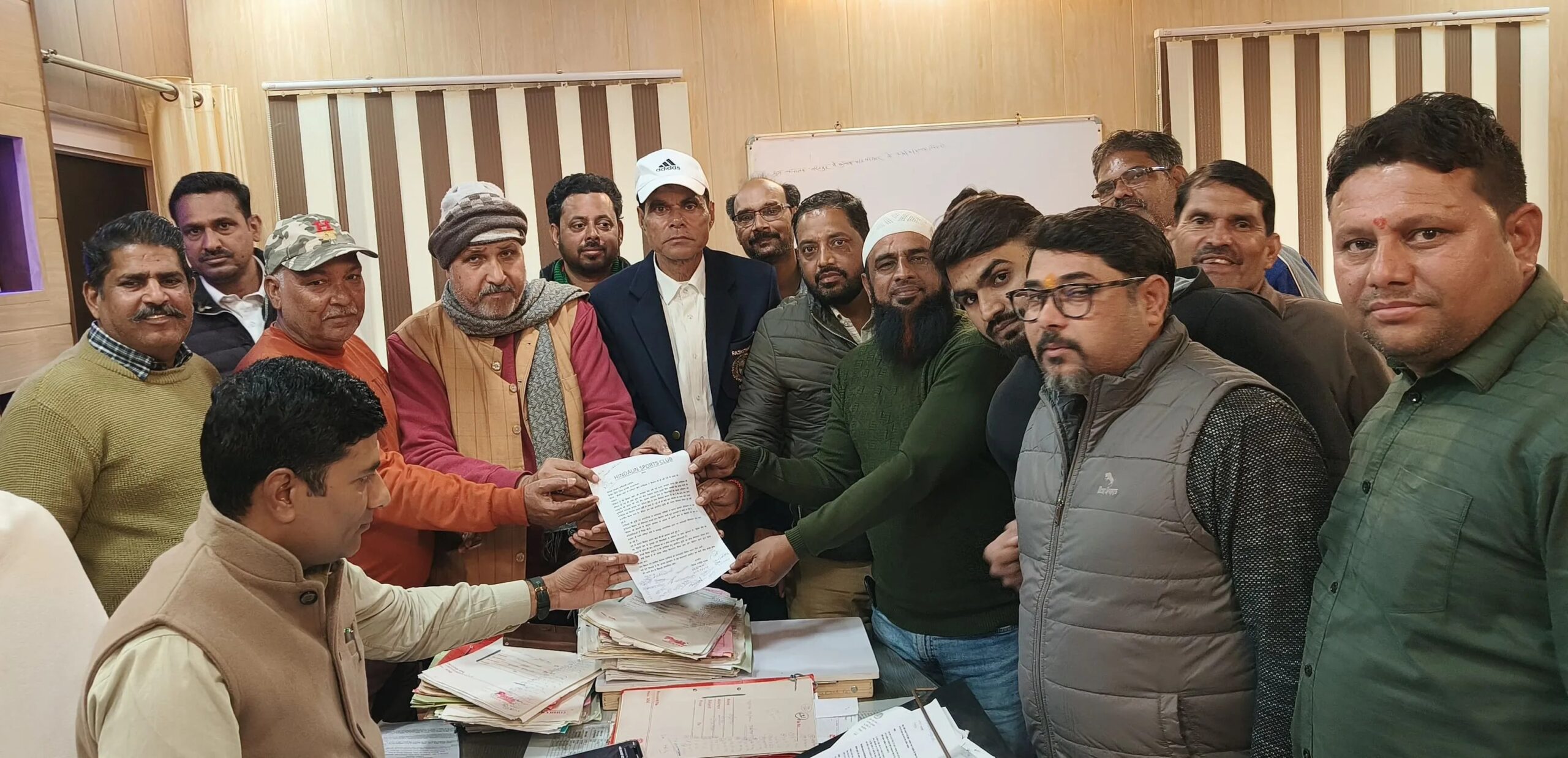 स्वीकृति के चार साल बाद भी अधूरा सपना: खेल स्टेडियम के निर्माण की मांग तेज, लामबंद हुए खेल संघों के पदाधिकारी