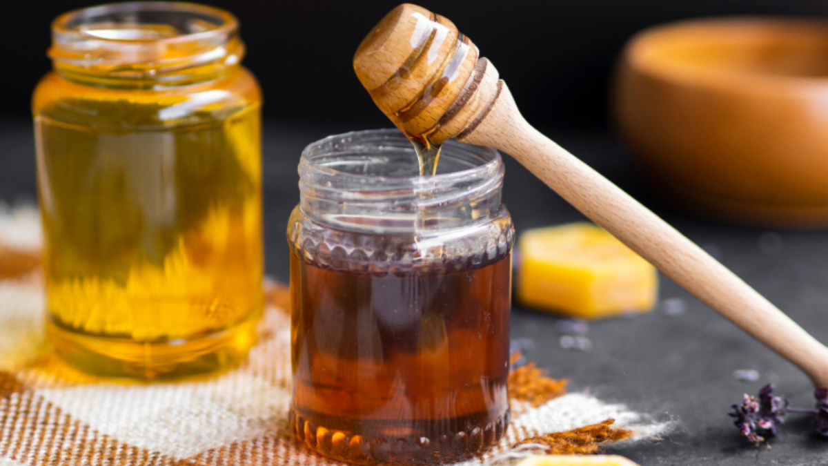 1 चम्मच शहद खाने से क्या-क्या फायदा हो सकता है, जानिए कितनी होती है कैलोरी?