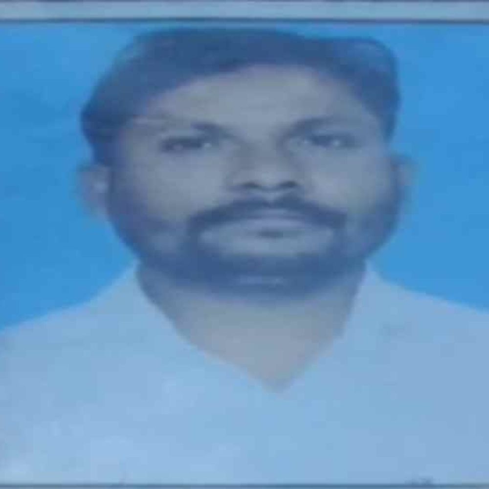 पति ने पत्नी का गला काटा…फिर खुद फंदे से लटका:सुसाइड नोट में लिखा-PNB बैंक कर्मचारियों ने फर्जी-तरीके से ग्राहकों के पैसे निकाले,हमें किया परेशान