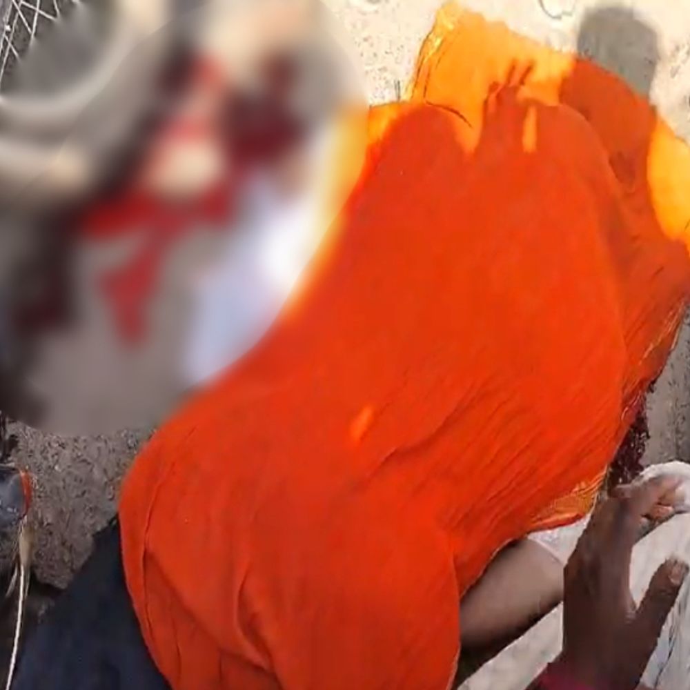 कवर्धा में ट्रक की टक्कर से बाइक सवार की मौत:रायपुर-जबलपुर नेशनल हाईवे पर हादसा, आक्रोशित परिजन रोड पर शव रखकर किया प्रदर्शन