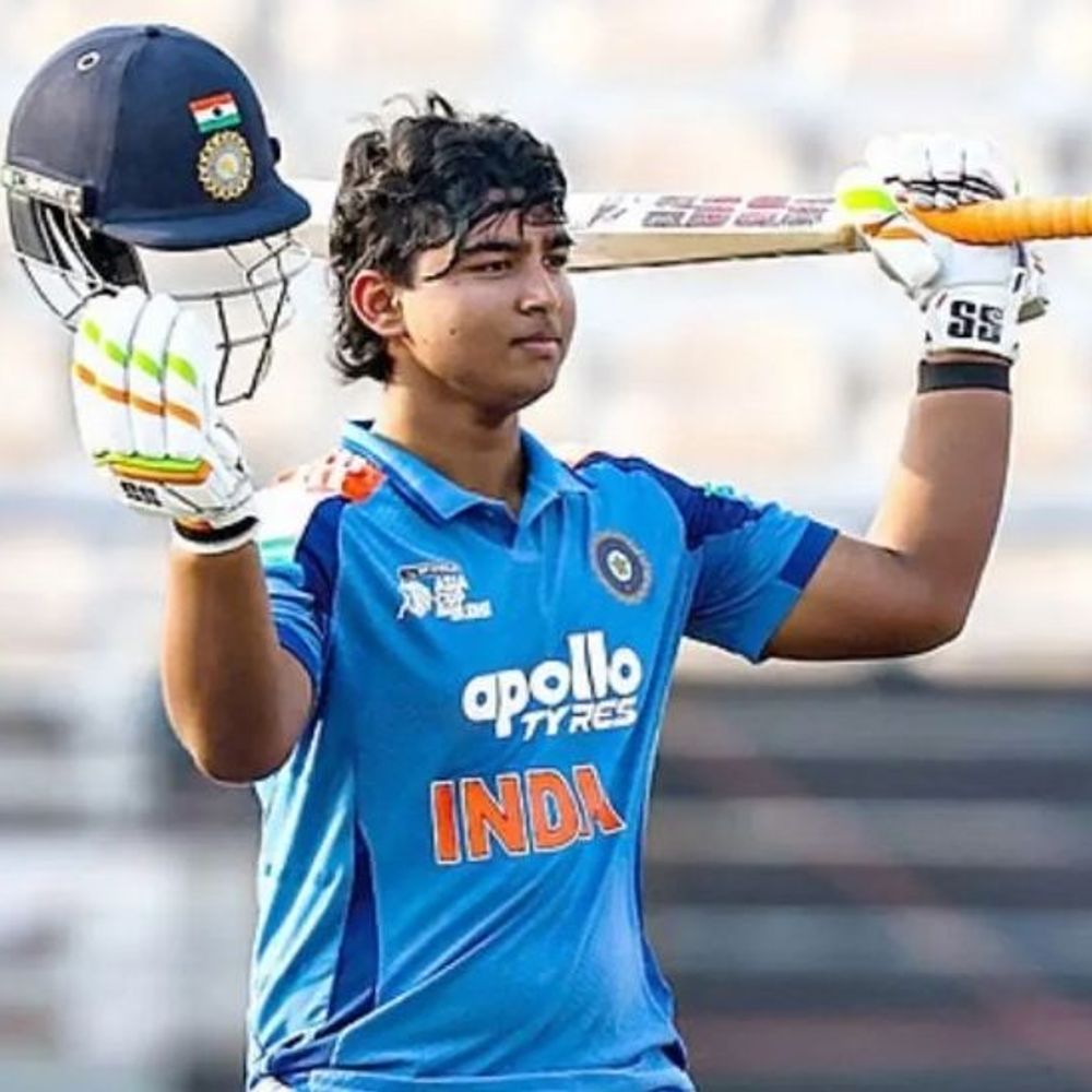 वैभव सूर्यवंशी की 19 बॉल पर फिफ्टी:10 छक्कों के सहारे 68 रन बनाए; साउथ अफ्रीका अंडर-19 को 2 विकेट से हराया