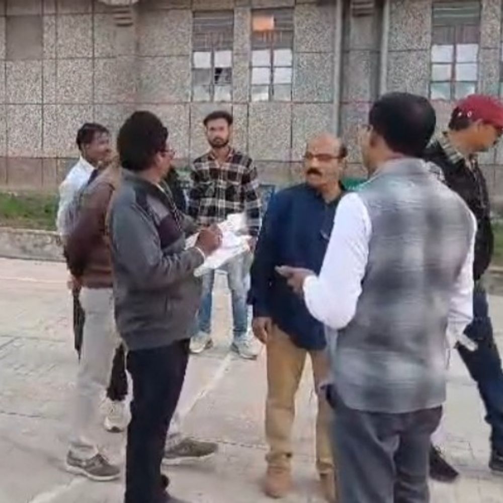 नवोदय विद्यालय के दो छात्र 24 घंटे से लापता:रैगिंग के आरोपों के बीच एसआईटी गठित; पत्र मिला, हैंडराइटिंग जांच रही टीम