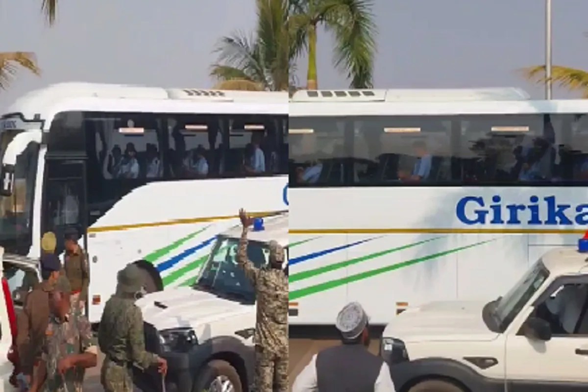 IND vs NZ Match: रायपुर पहुंचीं भारत और न्यूजीलैंड की टीमें, आज शाम स्टेडियम में होगा अभ्यास