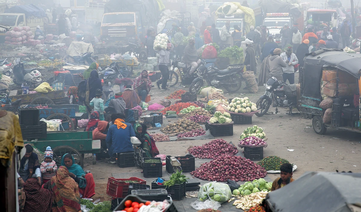 RBI के Target से नीचे, फिर भी आम आदमी परेशान! जानें December के Inflation आंकड़ों का पूरा सच