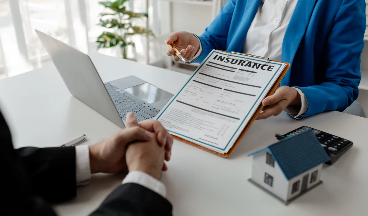 बीमा सेक्टर में China-US को पछाड़ेगा India, दुनिया का सबसे बड़ा Insurance Market बनने की राह पर