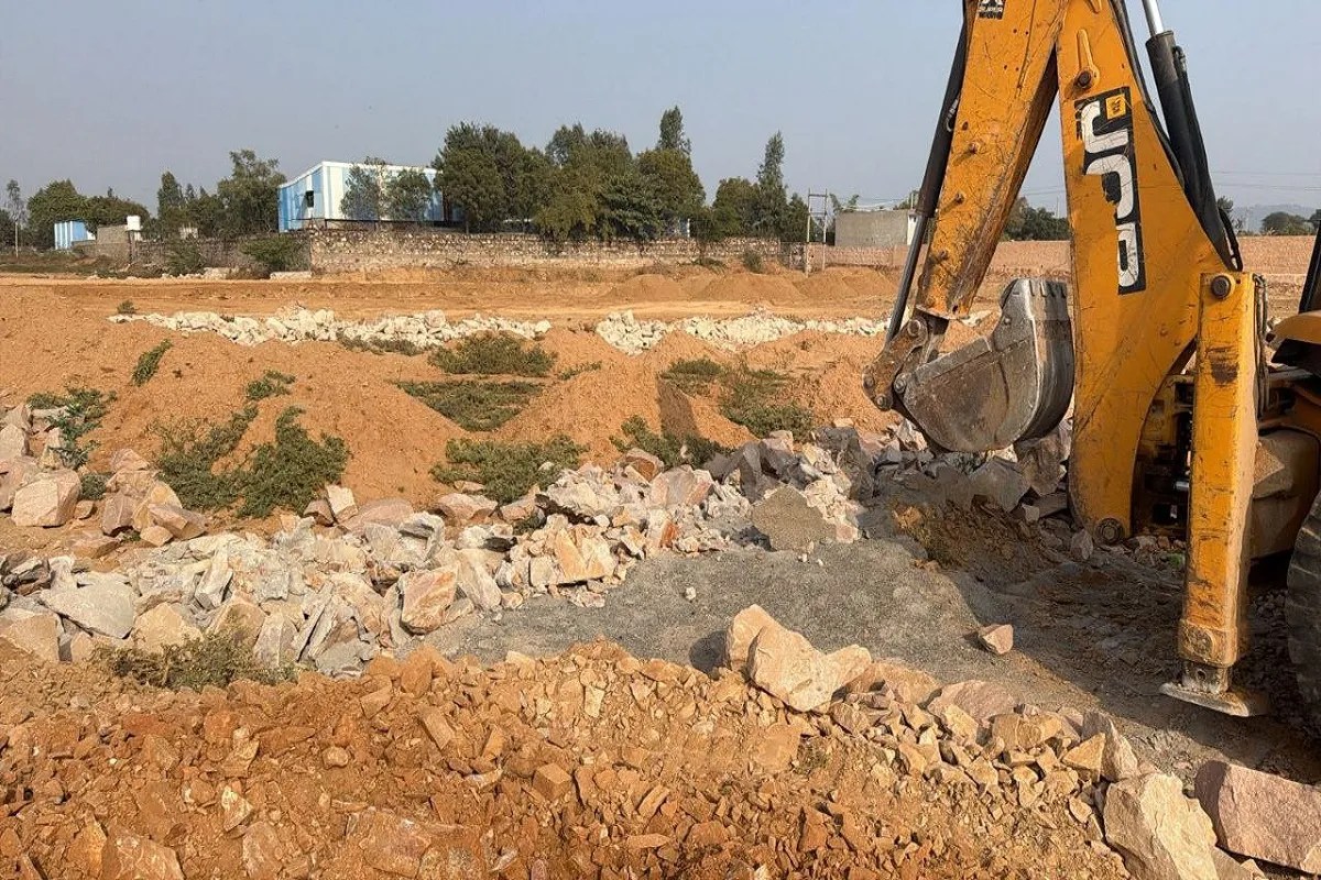 जयपुर में जेडीए का बुलडोजर एक्शन: 127 बीघा में फैली 9 अवैध कॉलोनियां ध्वस्त, सड़क और सरकारी जमीन कराई मुक्त