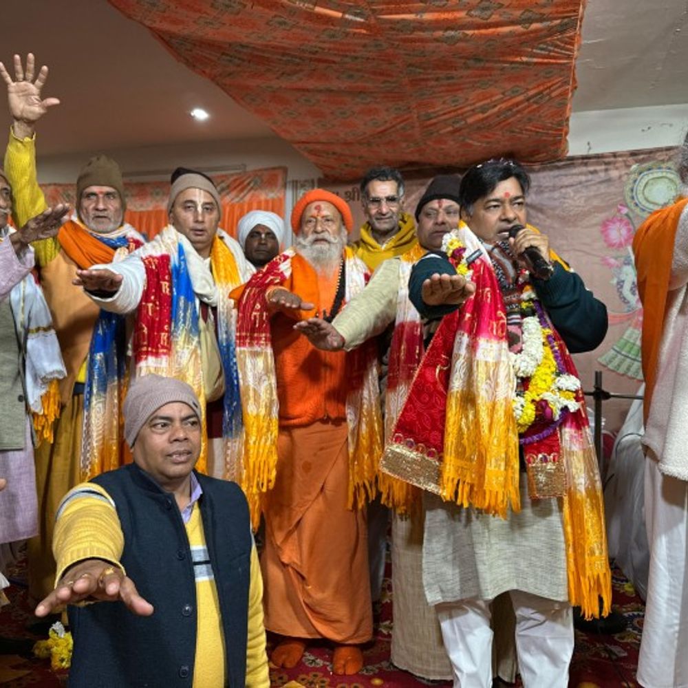 बंगाल से वृंदावन पहुंची हिंदू गर्जना यात्रा:बेल्जियम और ऑस्ट्रिया में भी खड़ा होगा श्रीकृष्ण जन्मभूमि मुक्ति का आंदोलन,बांग्लादेश में हिंसा का शिकार बने हिंदुओं को दी श्रद्धांजलि