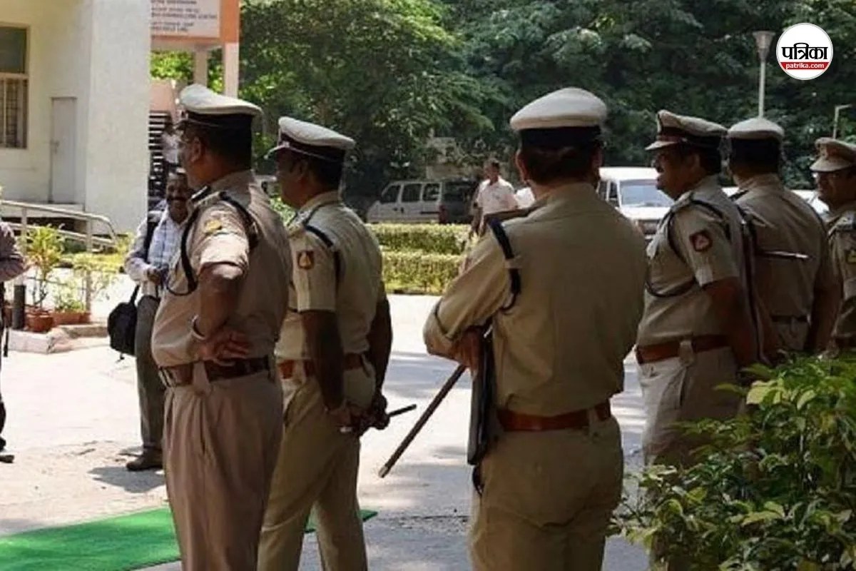 BJP महिला कार्यकर्ता के साथ बदसलूकी, कर्नाटक पुलिस पर लगे गंभीर आरोप