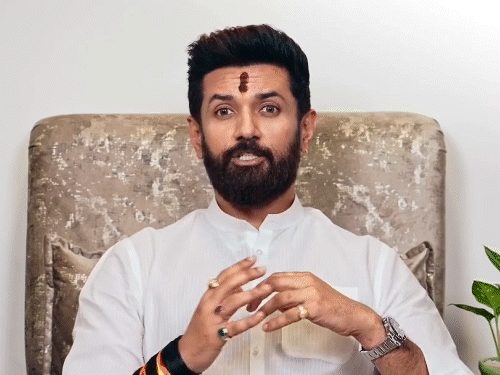 चिराग पासवान ने बनाए LJP के 12 नए राष्ट्रीय प्रवक्ता:जीजा अरुण भारती समेत 3 सांसद संभालेंगे जिम्मेदारी, देखें पूरी लिस्ट