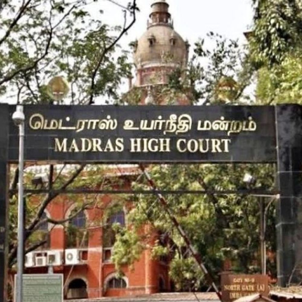 मद्रास HC बोला-लिव-इन में रही महिला को पत्नी माना जाए:कानून न होने पर पुरुष फायदा उठाते; मॉर्डन बनकर रिश्ता बनाते, फिर कैरेक्टर पर सवाल उठाते