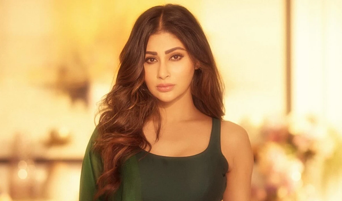 एक्ट्रेस Mouni Roy के साथ Karnal में शर्मनाक हरकत, बोलीं- ‘दादा की उम्र वालों ने की बदतमीजी’