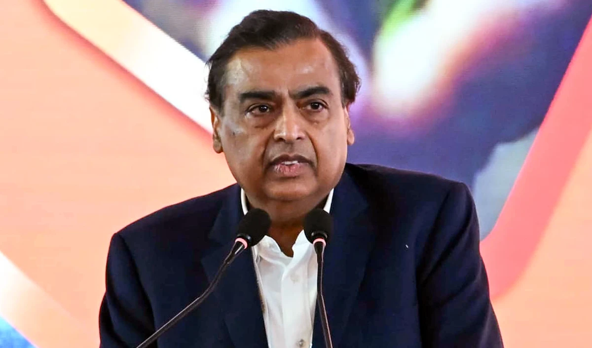 Mukesh Ambani ने वैश्विक अनिश्चितता के बीच भारत के लचीलेपन के लिए मोदी को  अजेय दीवार  बताया