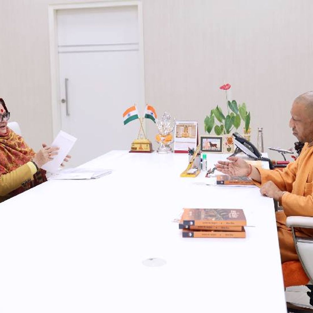 CM से मिलीं कानपुर महापौर प्रमिला पांडेय:बोलीं…आज मुख्यमंत्री से मुलाकात हुई, भगवान ने सभी समस्याओं के समाधान का आश्वासन दिया