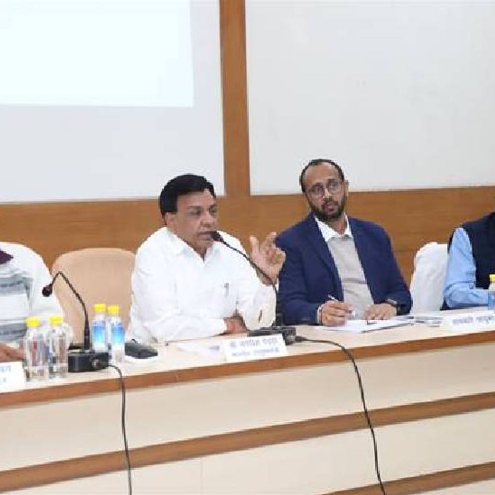 111 साल पुराने आबकारी नियम बदलने की तैयारी:मार्च तक करना होगी 1000 करोड़ की वसूली, जहरीली शराब बिकने पर होगा एक्शन