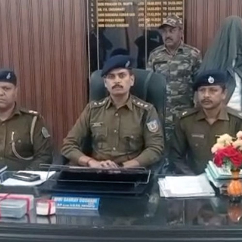 रामगढ़ में ब्राउन शुगर के साथ एक गिरफ्तार:6.9 ग्राम हेरोइन, 16,400 रुपए नगद बरामद; बाइक चेकिंग के दौरान पकड़ा गया