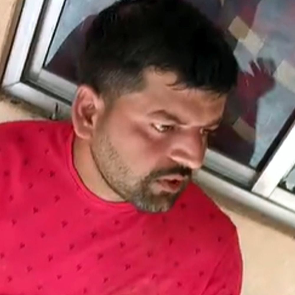 चतरा में बालू माफियाओं ने फॉरेस्ट गार्ड को पीटा:अवैध बालू लदा ट्रैक्टर जब्त करने पर की वारदात, लाठी-डंडों से से हमला करने का आरोप