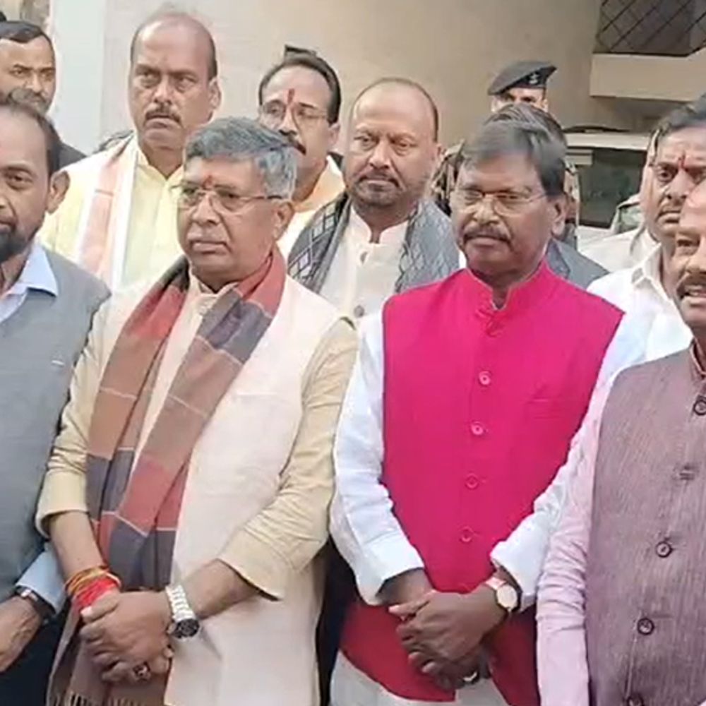 उद्यमी पुत्र कैरव का अब तक नहीं चला पता:जमशेदपुर में भाजपा नेताओं ने परिजनों से की मुलाकात, कानून-व्यवस्था पर उठाए सवाल