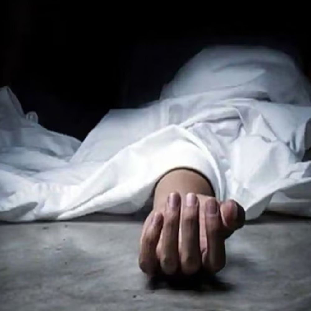 पत्नी की सांप काटने से मौत पर बुजुर्ग की हत्या:अंधविश्वास में पीट-पीटकर मार डाला, अर्धनिर्मित मकान से शव बरामद