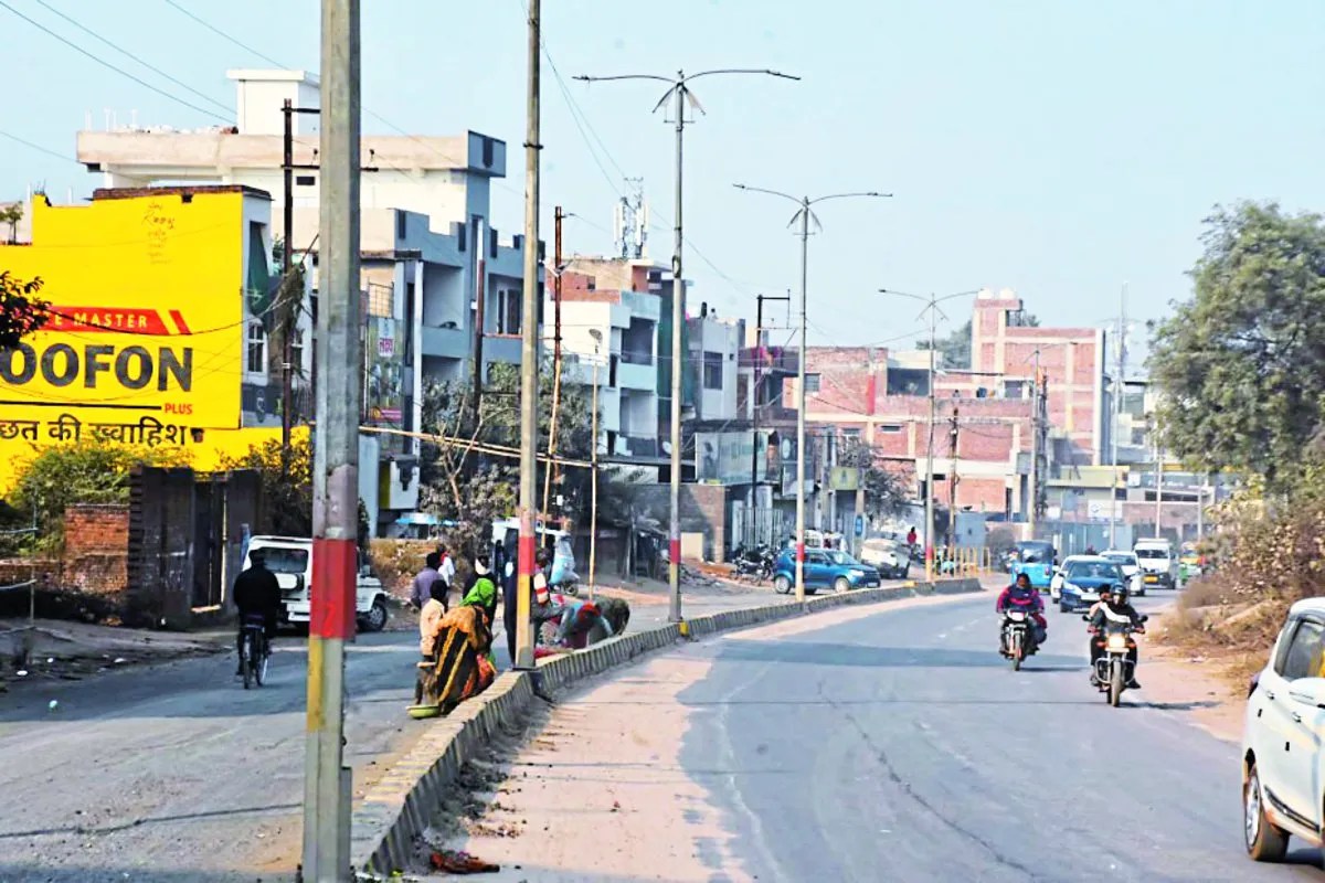 अतिक्रमण से बचने 40 मीटर की जगह बना रहे 20 मीटर की रोड, भविष्य में फंसेगा ट्रैफिक