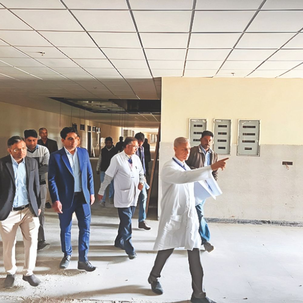 बाड़मेर मेडिकल कॉलेज:छह माह बाद खुलेगा मेडिकल कॉलेज का 520 बेड का हॉस्पिटल, जांच के लिए पहुंची जोधपुर की टीम