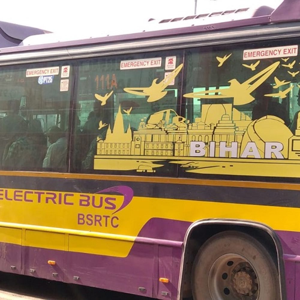 राज्य में अवैध रूप से चलने वालीं 78 बसों के संचालन पर लगाई गई रोक